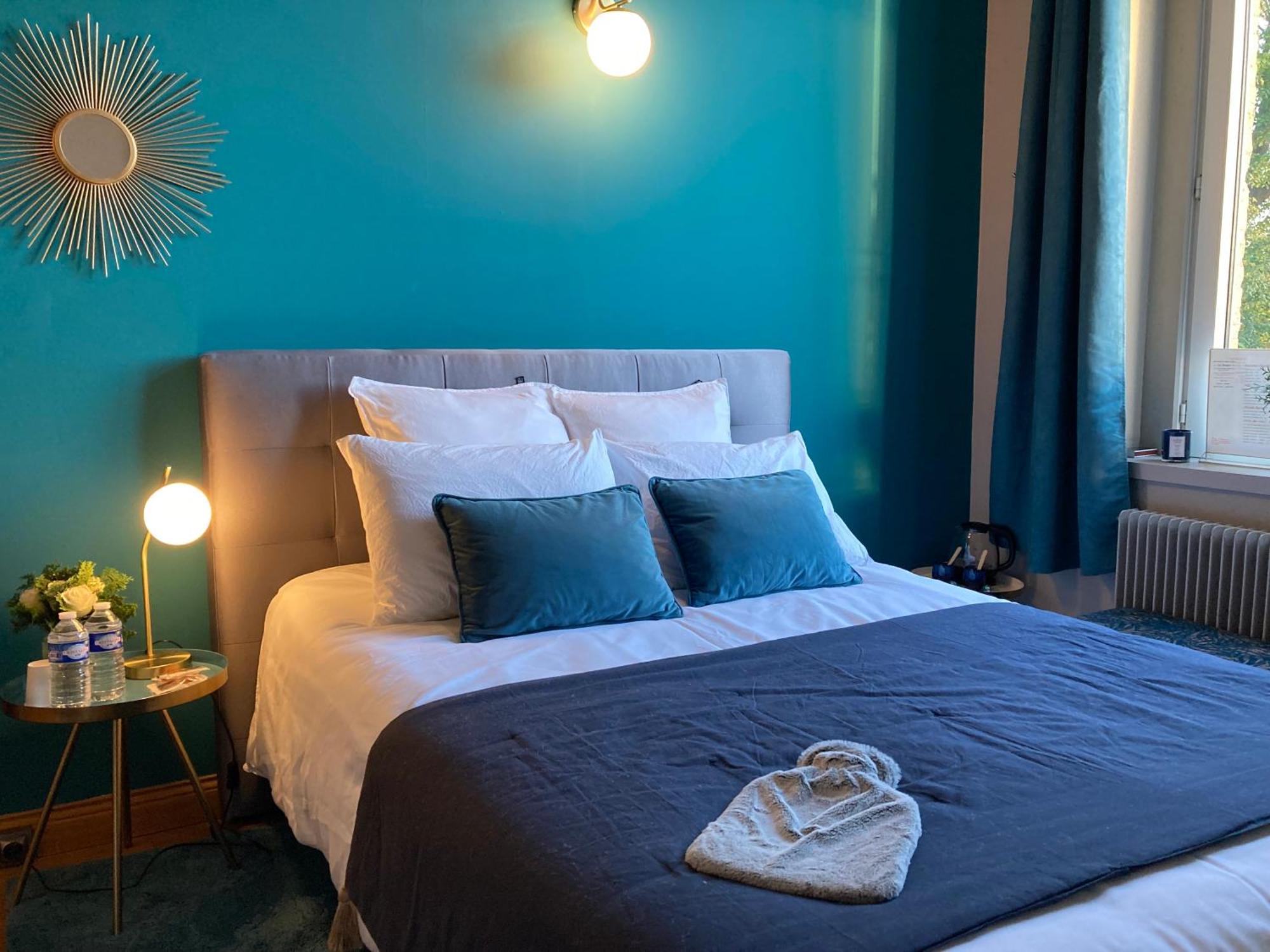 Les Berges Hotell Bourbourg Eksteriør bilde